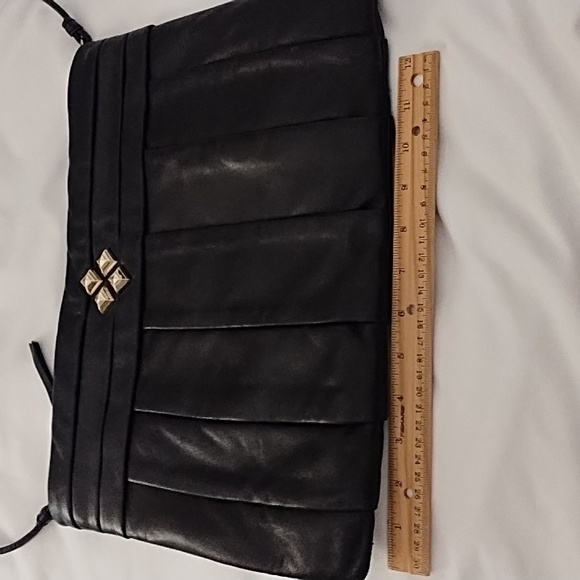 Gianni Bini leather shoulder bag - Picture 6 of 7